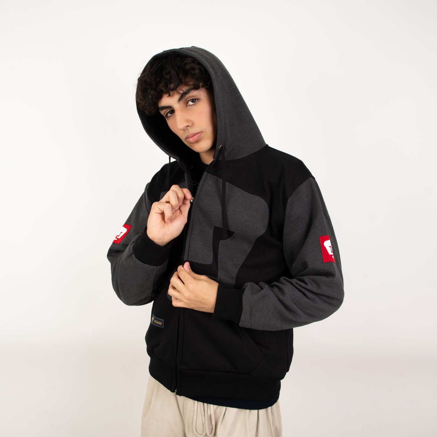 Sudadera Retro PUMAS 1954 – Negra y Gris, Estilo Clásico