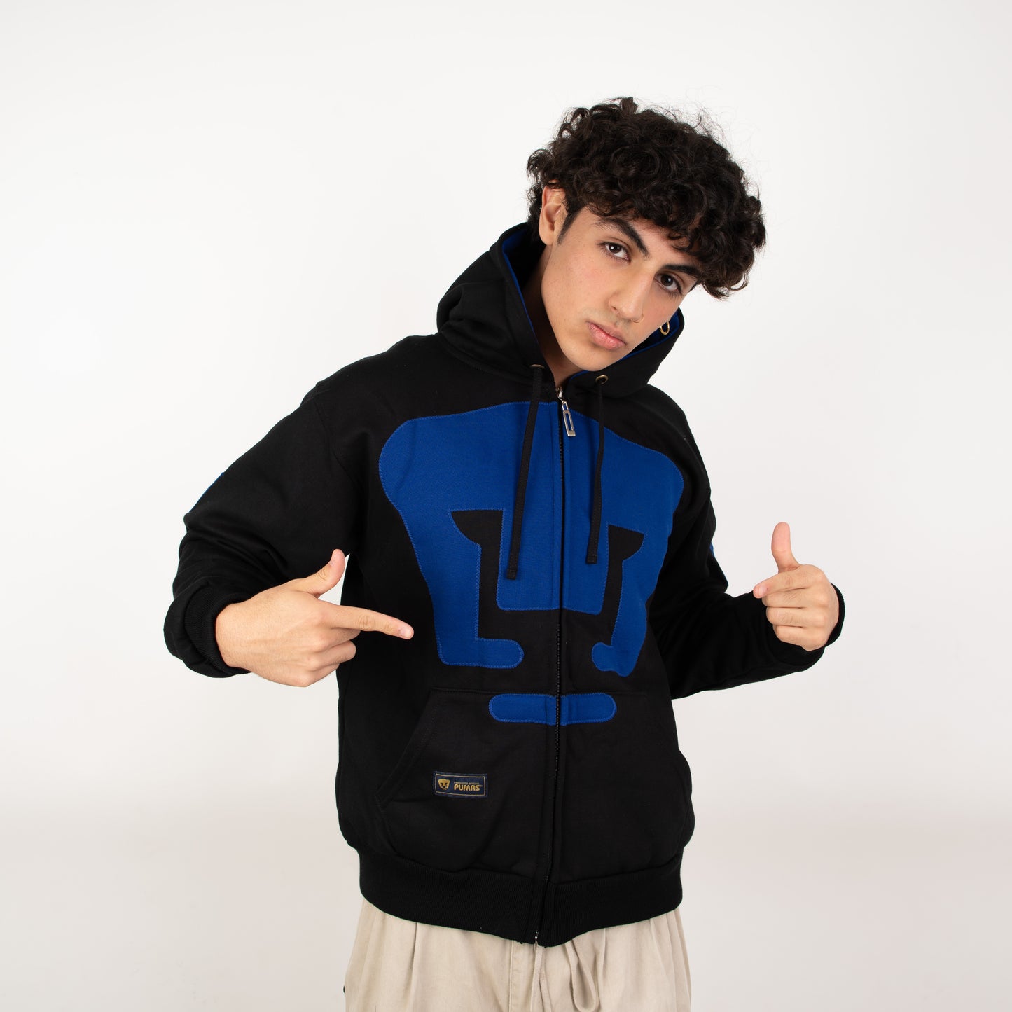 Sudadera Retro PUMAS 1954 – Negra y Azul, Estilo Clásico