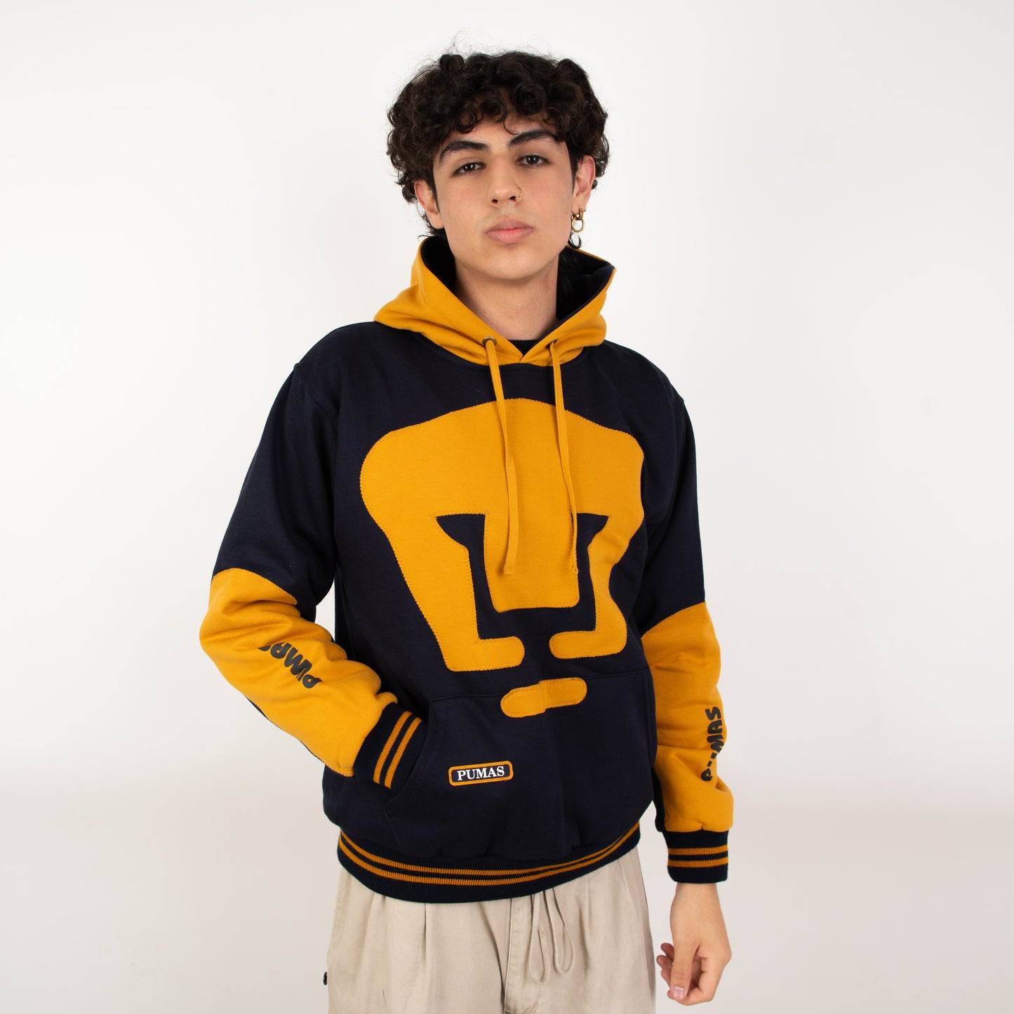 Sudadera Retro PUMAS Oficial – Diseño Azul y Dorado